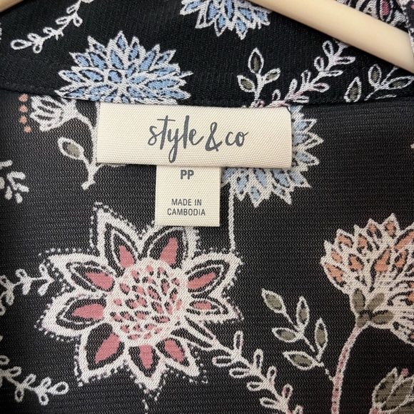 NWT Petite blouse - Picture 4 of 4